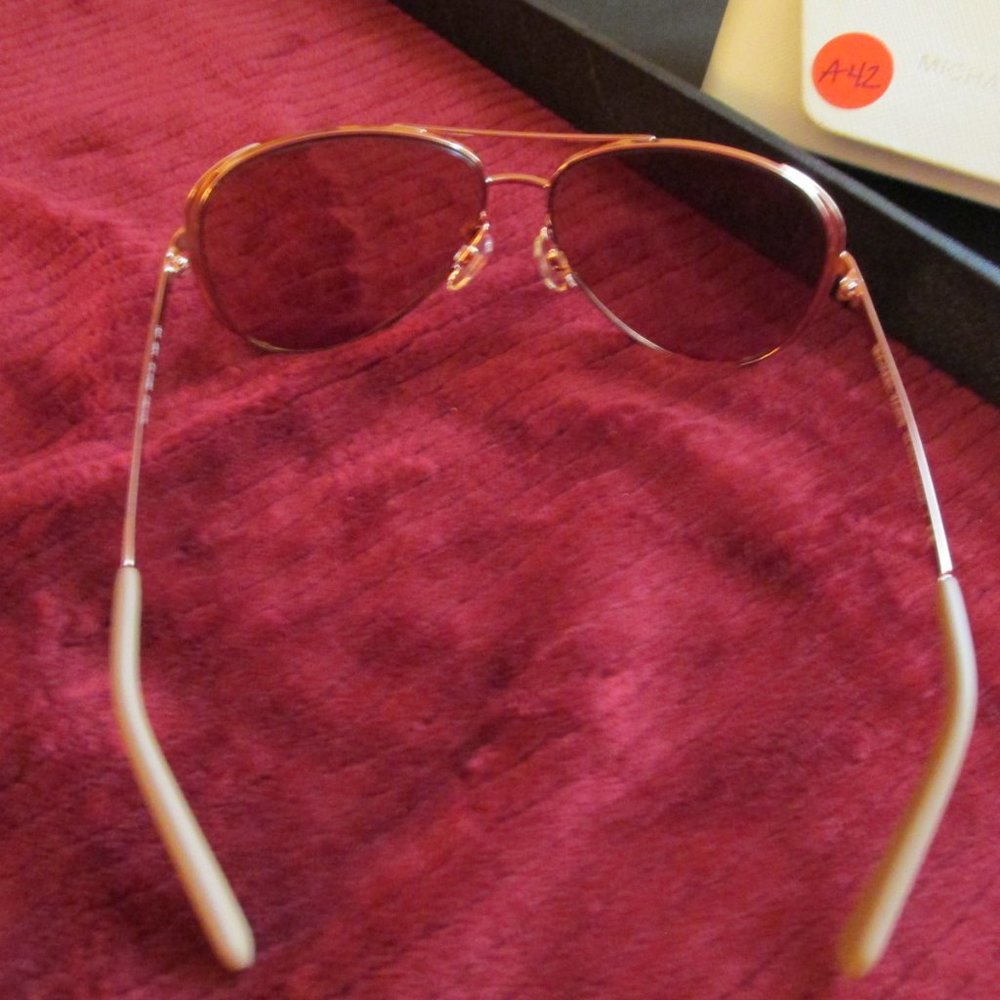A42-Authentic Michael Kors Empire Amber Aviator Gold Tint Sunglasses - Picture 6 of 6